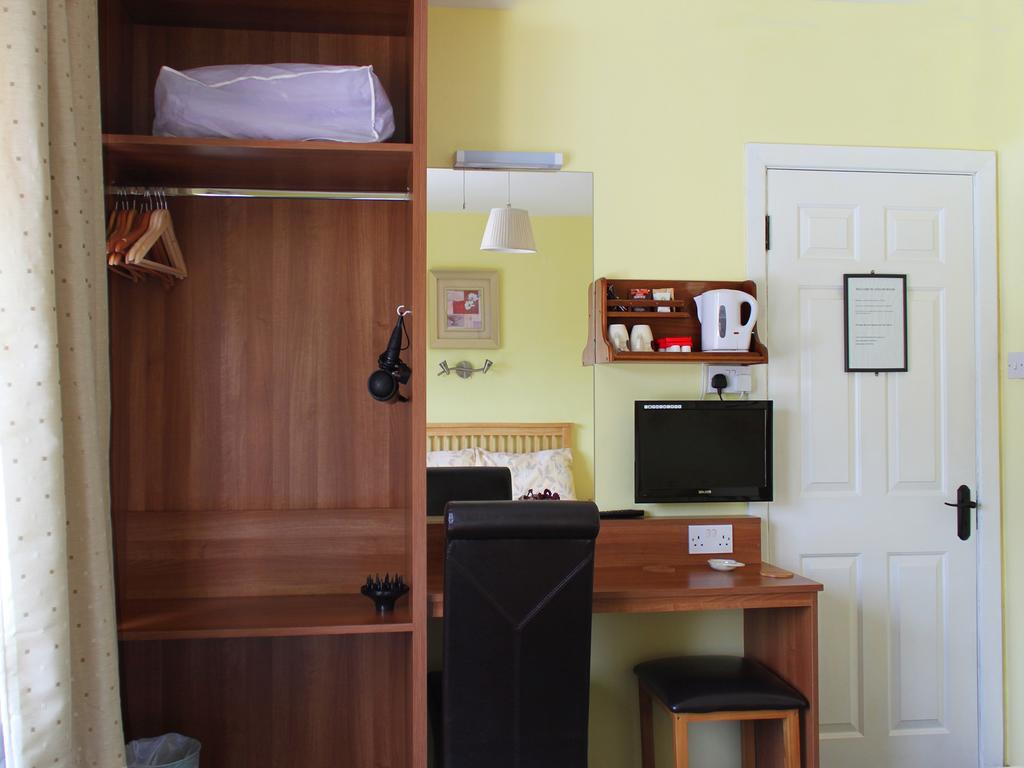 Avelow House B&B เคนแมร์ ภายนอก รูปภาพ